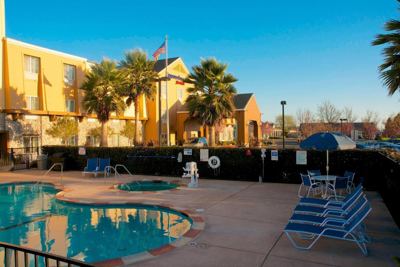 Fairfield Inn And Suites By Marriott Napa American Canyon Exterior photo